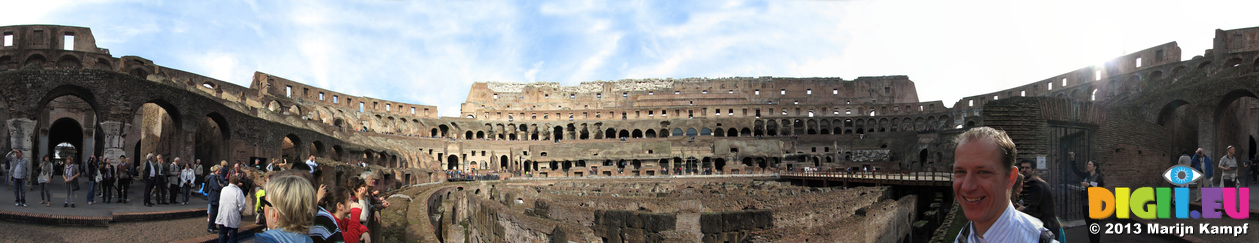 SX31008-20 Pepijn in Colosseum panorama